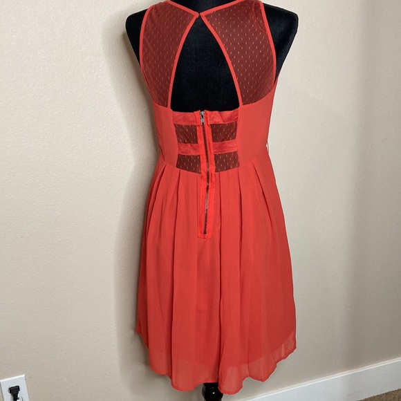 Pretty Good brand sleeveless dress - Picture 2 of 6